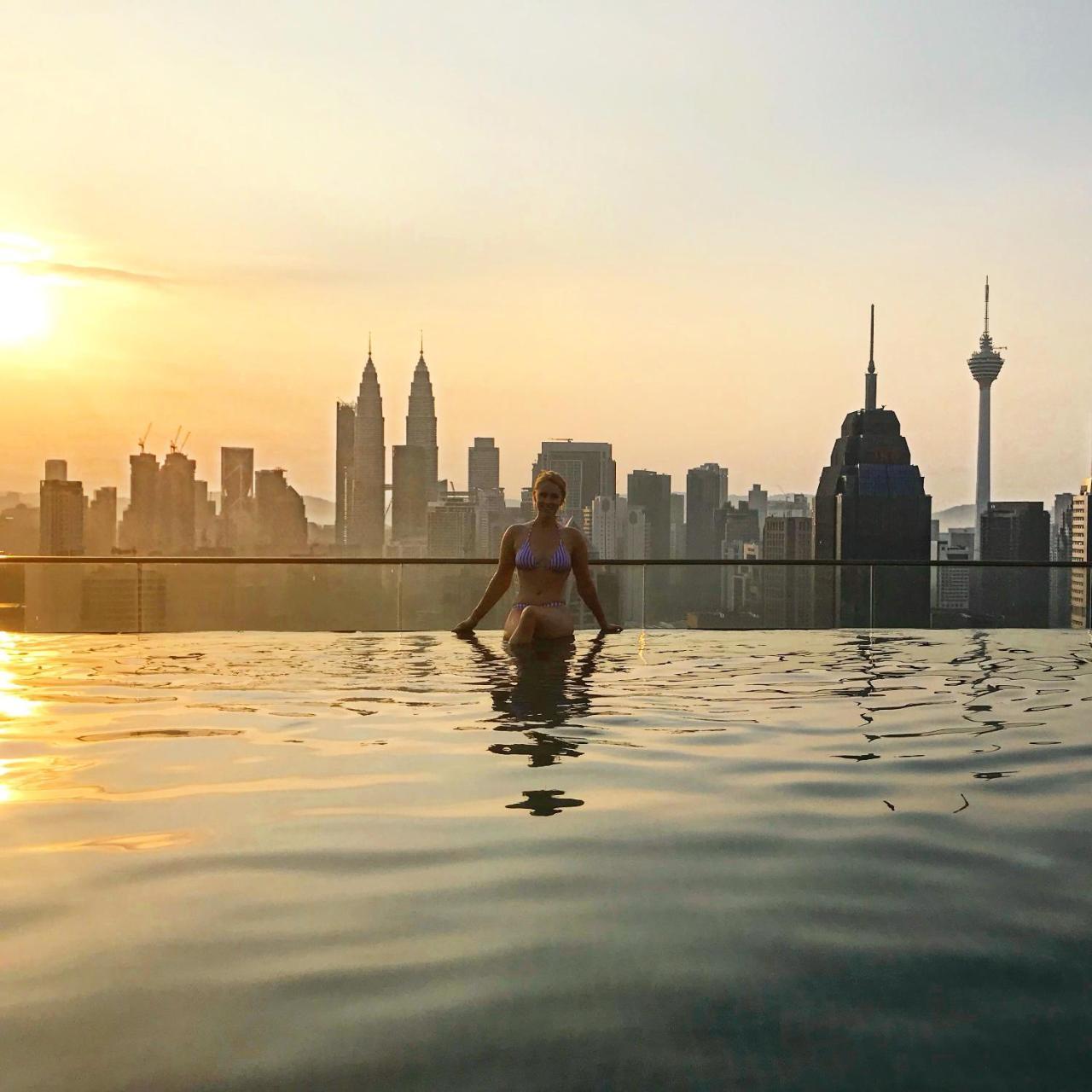 Hôtel Tuxedo Kl No.1 Rooftop Pool W Skyscraper Views à Kuala Lumpur Extérieur photo