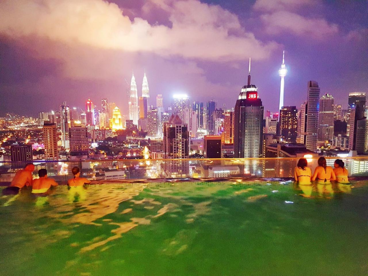 Hôtel Tuxedo Kl No.1 Rooftop Pool W Skyscraper Views à Kuala Lumpur Extérieur photo