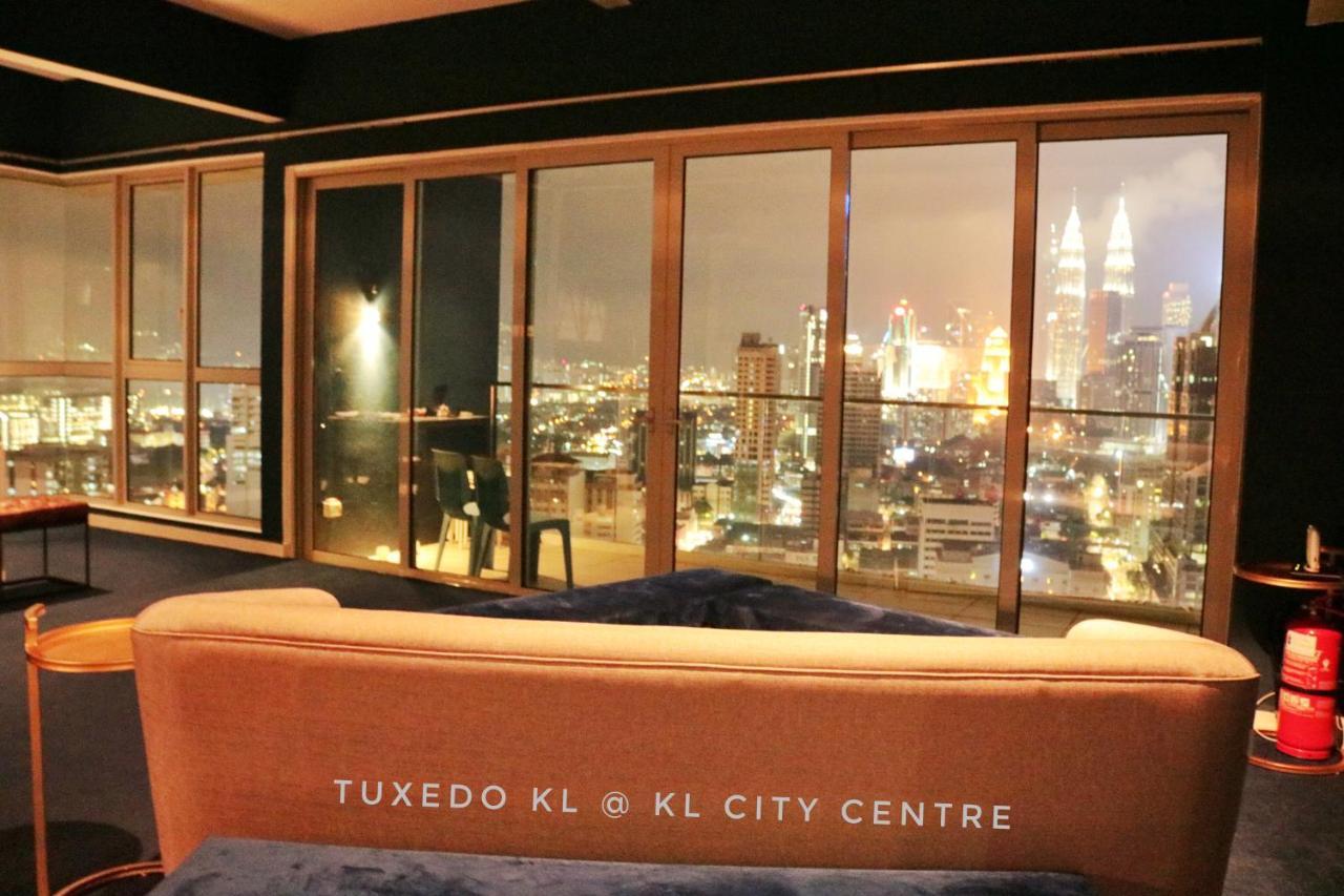 Hôtel Tuxedo Kl No.1 Rooftop Pool W Skyscraper Views à Kuala Lumpur Extérieur photo