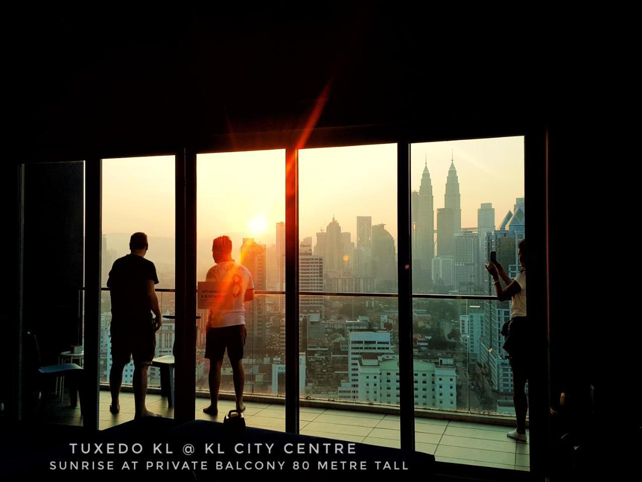 Hôtel Tuxedo Kl No.1 Rooftop Pool W Skyscraper Views à Kuala Lumpur Extérieur photo