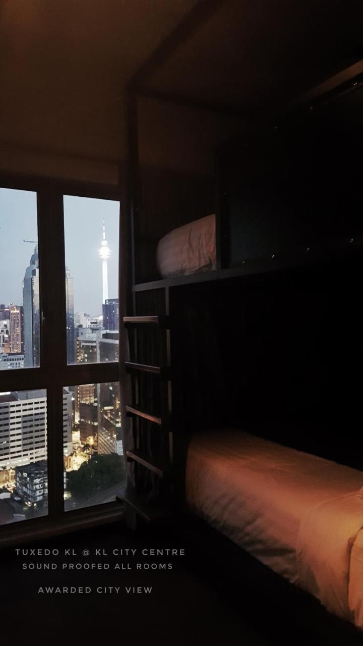 Hôtel Tuxedo Kl No.1 Rooftop Pool W Skyscraper Views à Kuala Lumpur Extérieur photo